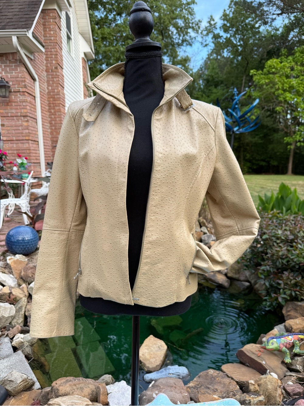 Vera Pelle Light Tan Perforated Ostrich embossed Leather Jacket Buckle Collar - Picture 4 of 14